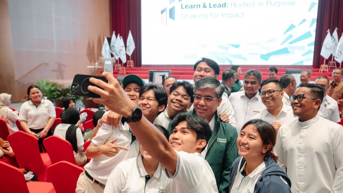 Sebanyak 240 penerima Beasiswa TELADAN mengikuti Tanoto Scholars Gathering (TSG) 2026 di Pangkalan Kerinci, Riau. Forum ini membekali mahasiswa dengan kepemimpinan, inovasi, dan kolaborasi untuk mencetak pemimpin muda yang siap menghadapi tantangan masa depan.