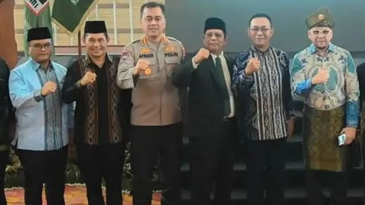 Wali Kota P.Sidimpuan, H.Letnan Dalimunthe, hadiri pelantikan pengurus Majelis Wilayah KAHMI dan FORHATI Provinsi Sumut.