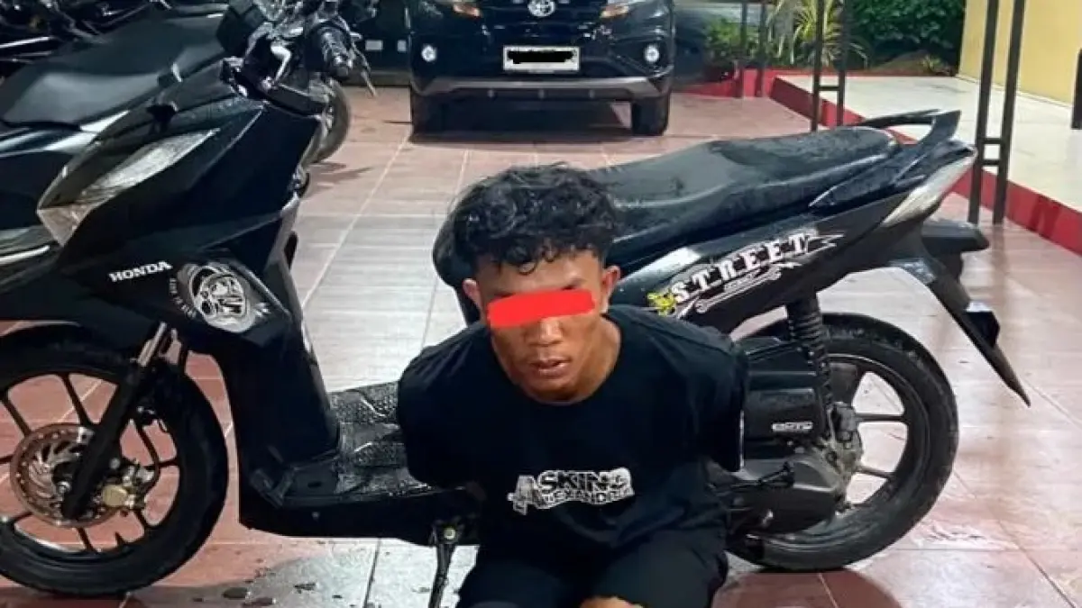Tersangka dan barang bukti saat diamankan.&nbsp;