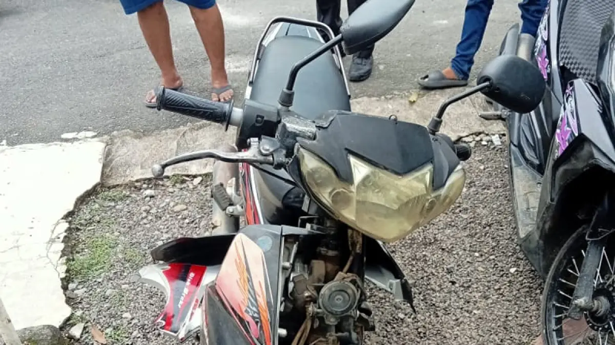 Sepedamotor milik korban kecelakaan lalulintas di Asahan.