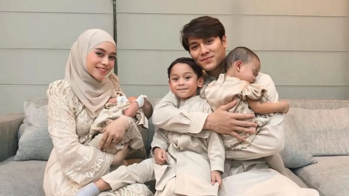 Lesti Kejora mengaku tidak pernah mengalami baby blues setelah melahirkan. Pedangdut itu menyebut dukungan penuh dari Rizky Billar, keluarga, dan para pengasuh menjadi kunci menjaga kesehatan mentalnya.