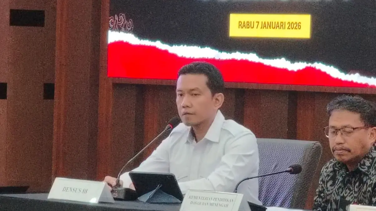 Juru Bicara Densus 88 Antiteror Polri Kombes Pol Mayndra Eka Wardhana mengungkap pergeseran pola rekrutmen kelompok teroris yang kini memanfaatkan algoritma media sosial.