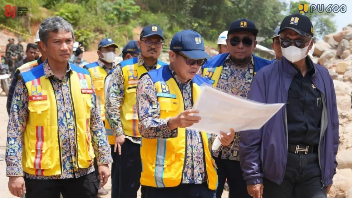 Menteri PU Dody Hanggodo meninjau pembangunan Sabo Dam di Sungai Aek Sigala-gala, Kabupaten Tapanuli Tengah, sebagai bagian percepatan penanganan pascabanjir.