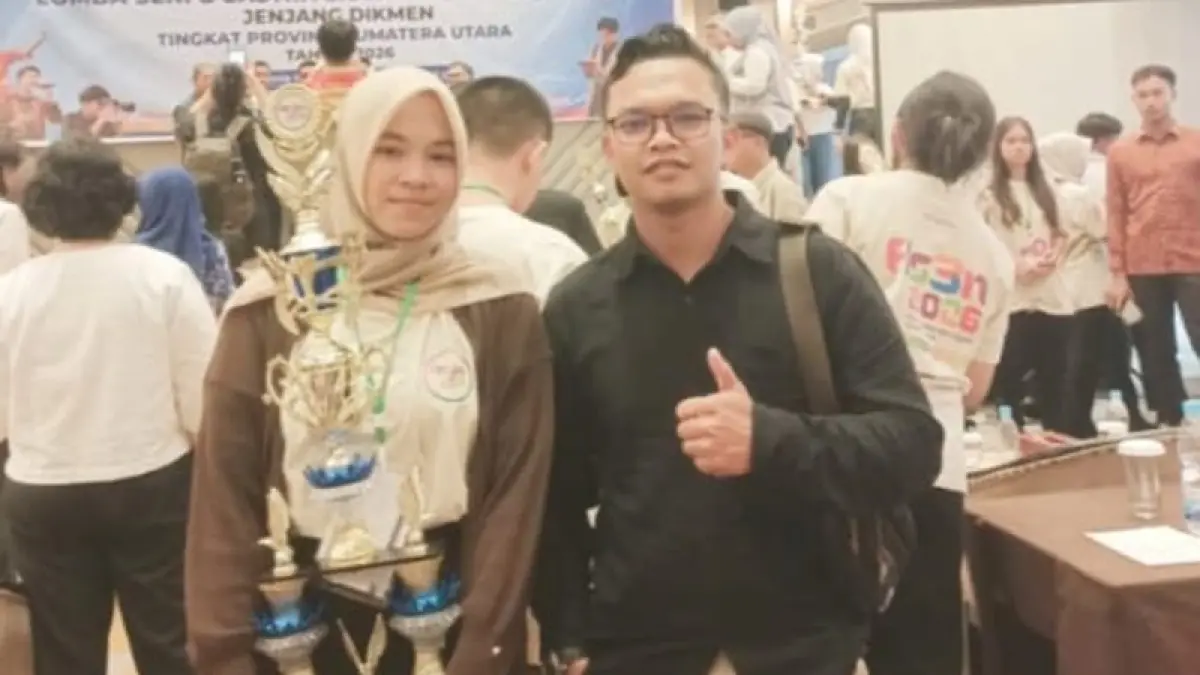 Siswi SMA Negeri 1 Sinunukan, Kabupaten Madina, Susi Ratna Sari, berhasil meraih Juara II pada ajang FLS3N.