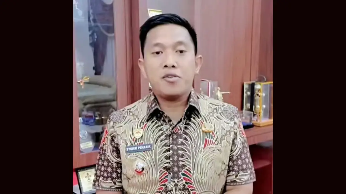 Wali Kota Sibolga Akhmad Syukri Nazry Penarik mengumumkan program beasiswa Rp1 miliar bagi 200 mahasiswa asal Kota Sibolga.