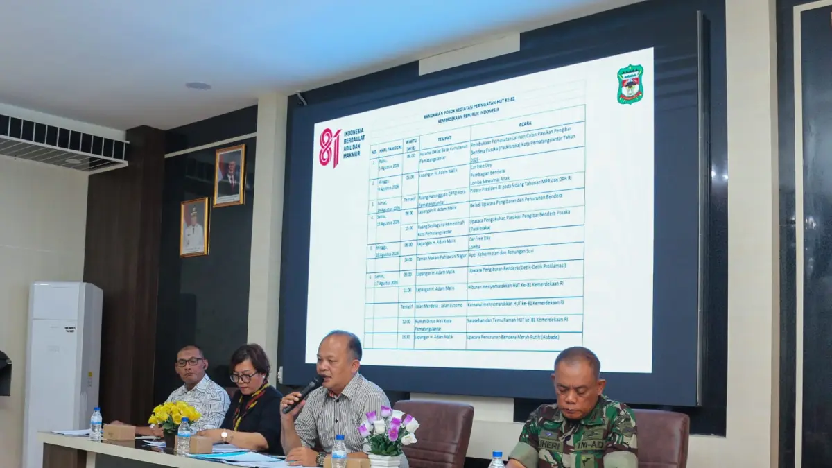 Asisten Pemerintahan dan Kesra Pemko Pematangsiantar Fidelis Edy Suranta Sembiring memimpin rapat persiapan Festival Merah Putih dan rangkaian peringatan HUT ke-81 Kemerdekaan RI Tahun 2026. 