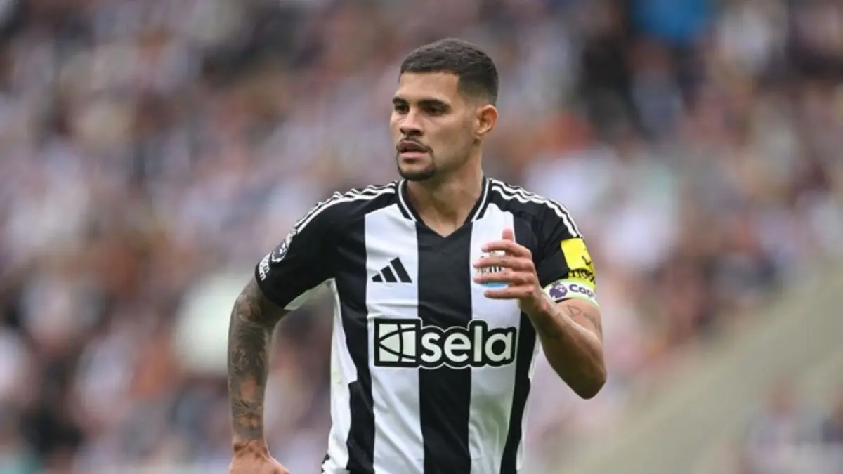 Bruno Guimaraes dikabarkan segera merampungkan kepindahannya ke Arsenal. Gelandang asal Brasil itu dijadwalkan menjalani tes medis di London sebelum menandatangani kontrak berdurasi lima tahun bersama The Gunners.