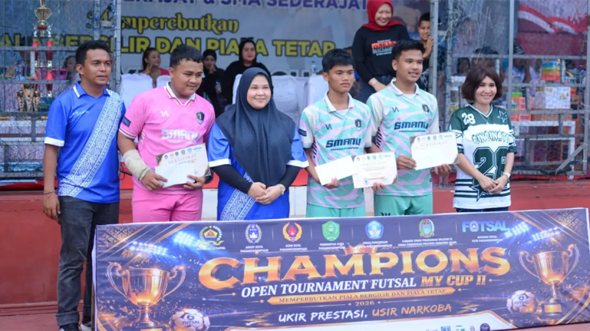 Turnamen futsal pelajar MY Cup II Kota Padangsidimpuan resmi ditutup oleh Ketua DPRD Kota Padangsidimpuan &nbsp;Sri Fitrah Munawaroh dan dihadiri unsur Forkopimda.