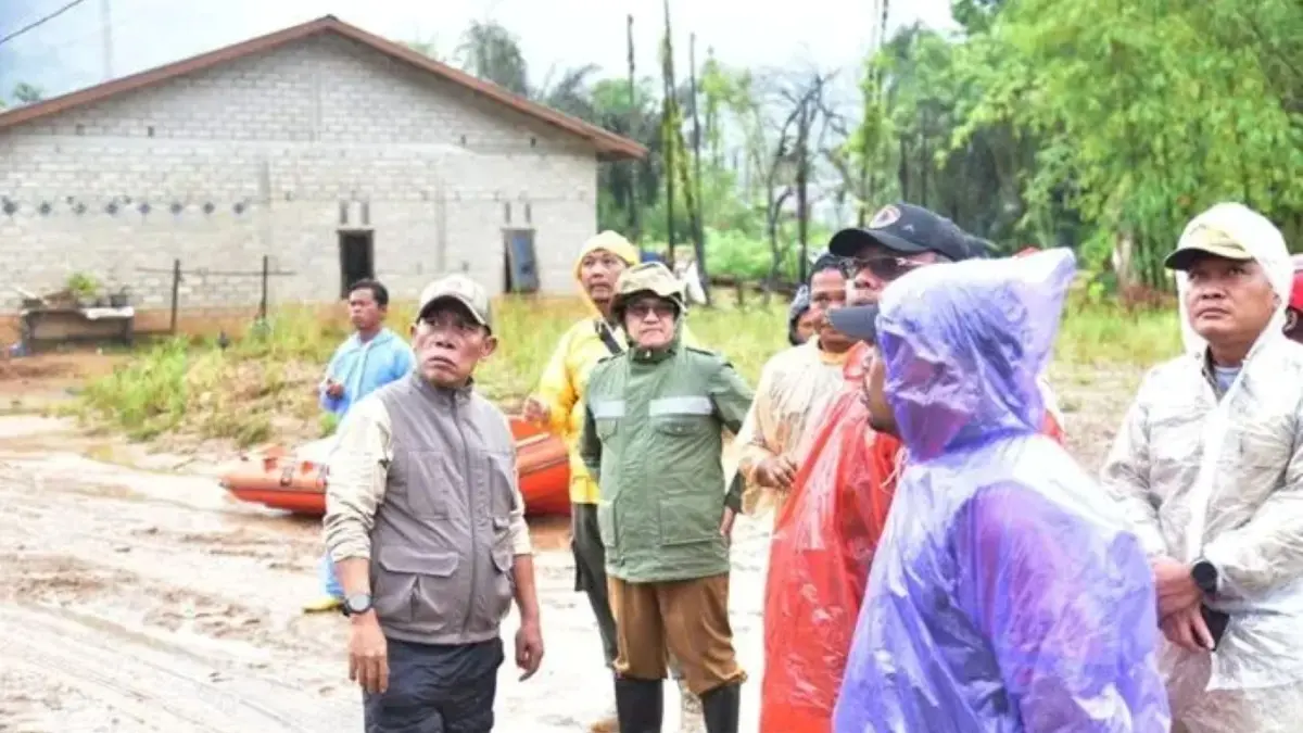 Bupati Tapanuli Tengah Masinton Pasaribu meninjau Kelurahan Sipange, Kecamatan Tukka, yang kembali dilanda banjir susulan, sekaligus memastikan percepatan penanganan dan pemulihan bagi masyarakat terdampak. 