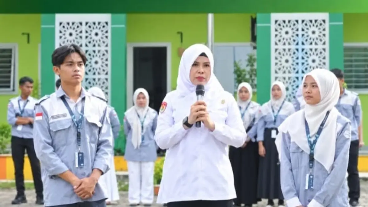 Mahasiswa Kuliah Kerja Nyata Universitas Negeri Medan sosialisasi beasiswa kepada siswa-siswi MAN 2 Labuhanbatu Utara.&nbsp;
