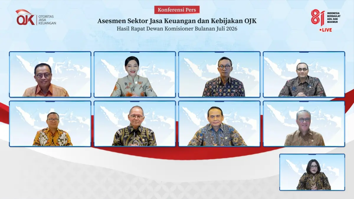 Para pejabat OJK saat pemaparan.