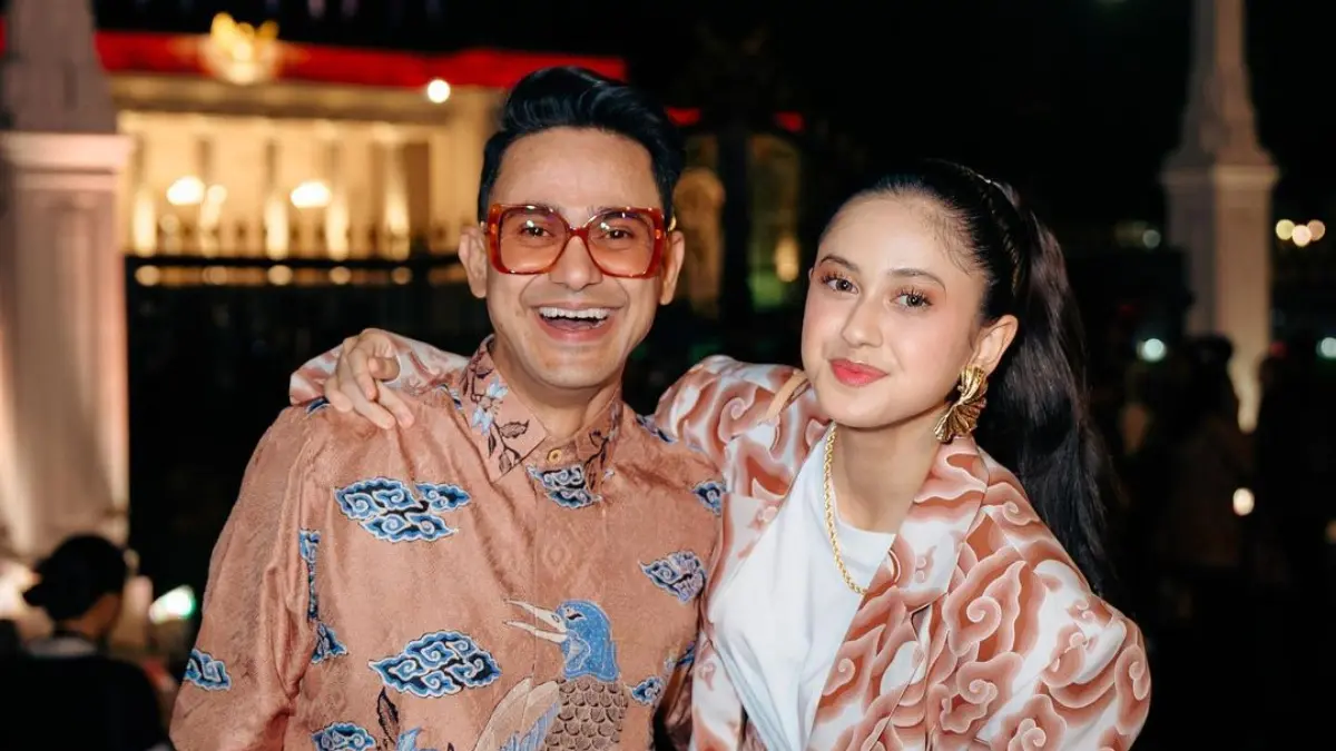Asila Maisa memberikan klarifikasi setelah dituding menikmati gaya hidup mewah dari jabatan sang ayah, Ramzi, sebagai Wakil Bupati Cianjur. 
