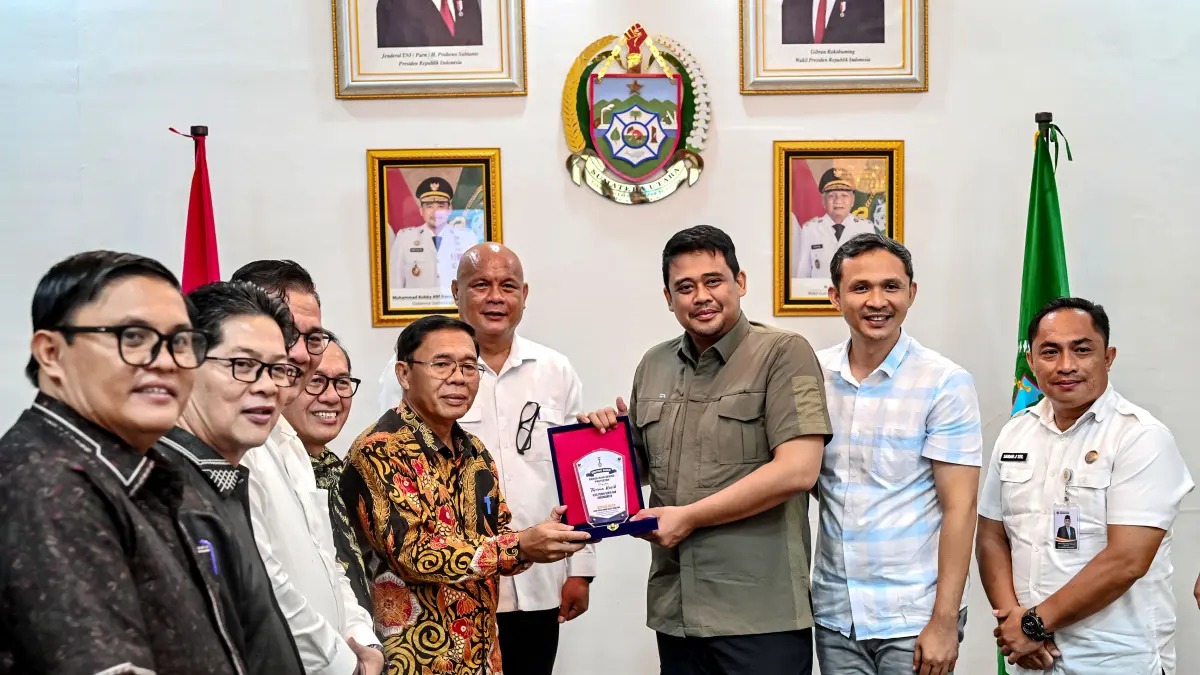 Gubernur Sumatera Utara Bobby Afif Nasution menerima audiensi Banua Niha Keriso Protestan (BNKP) di Gunungsitoli untuk membahas arah pembangunan Kepulauan Nias lima tahun ke depan. (f: Diskominfo Sumut/YT Hariono)
