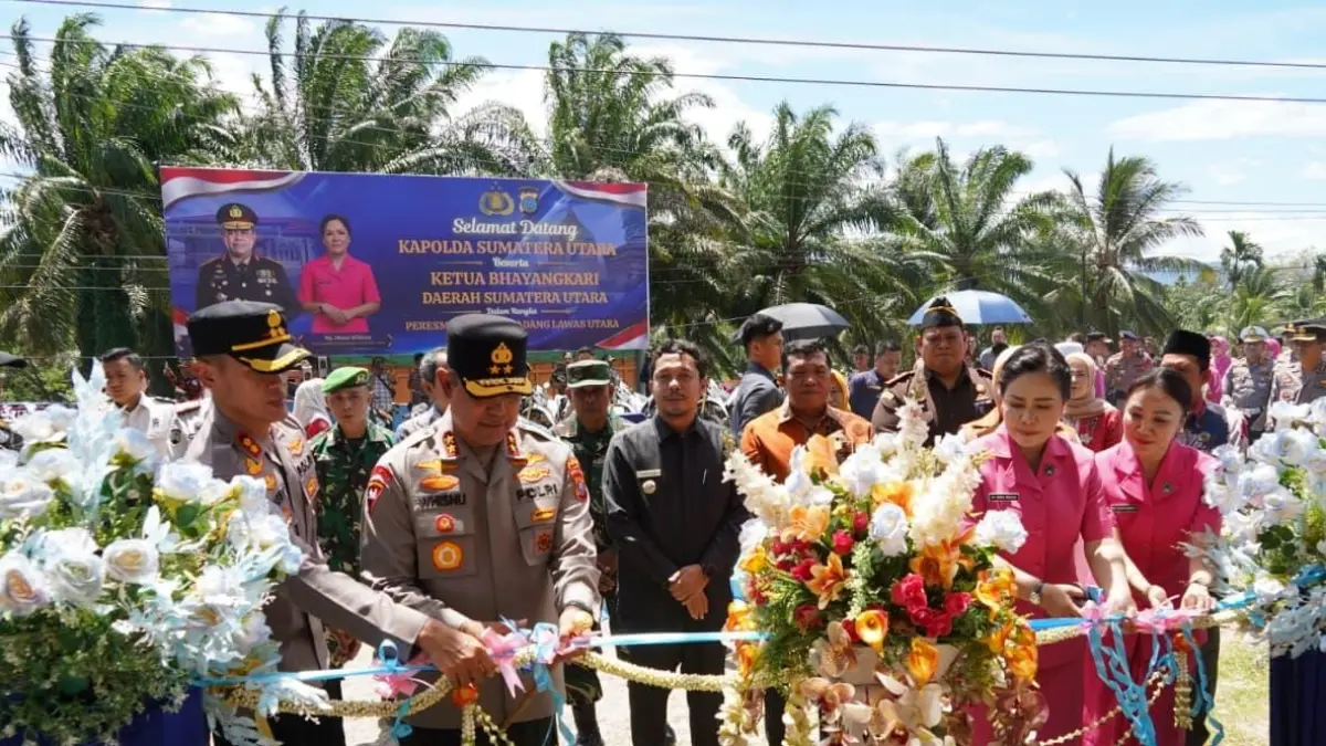 Kapolda Sumut, Irjen Pol. Whisnu Hermawan Februanto meresmikan Mako Pol^3res Padang Lawas Utara.