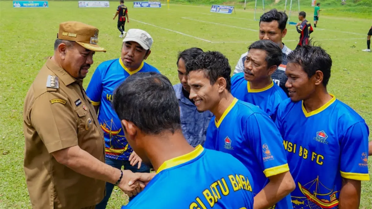 Bupati Batu Bara Dr. H. Baharuddin Siagian, membuka secara langsung Turnamen Mini Soccer “Bahagia Cup II” lintas organisasi perangkat daerah.