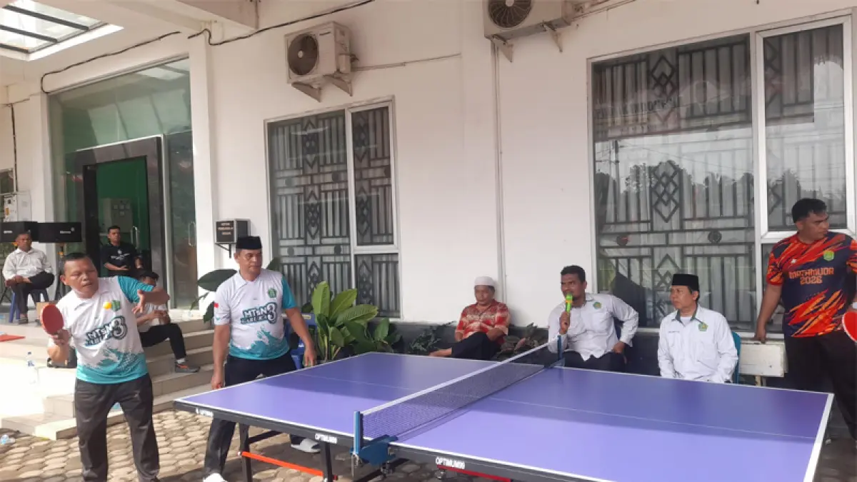 Perlombaan tenis meja antar-Satuan Kerja (Satker) dalam rangka memeriahkan Hari Ulang Tahun (HUT) ke-81 Kemerdekaan Republik Indonesia.