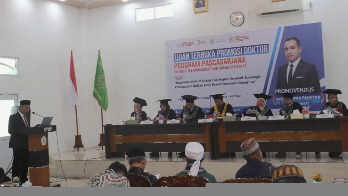 Agus Anwar SiPahutar dalam Sidang Terbuka Promosi Doktor, Sabtu (15/8/2026) di UM Sumatra Barat. (Ist)