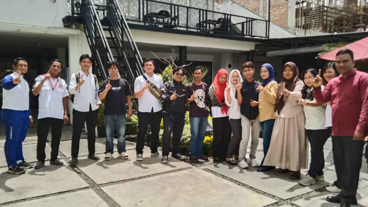 PT PSJ Raya Padangsidimpuan bersama PT. Indako Trading Coy Medan gelar acara Safety Riding for Public kepada konsumen.