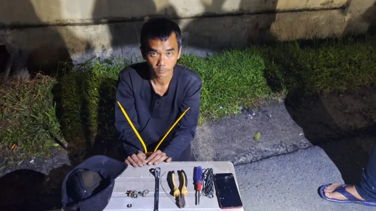 Iwan Sinaga alias Iwan Batak, tersangka pembobol rumah dosen di Simalungun yang nyaris membawa kabur AC outdoor.