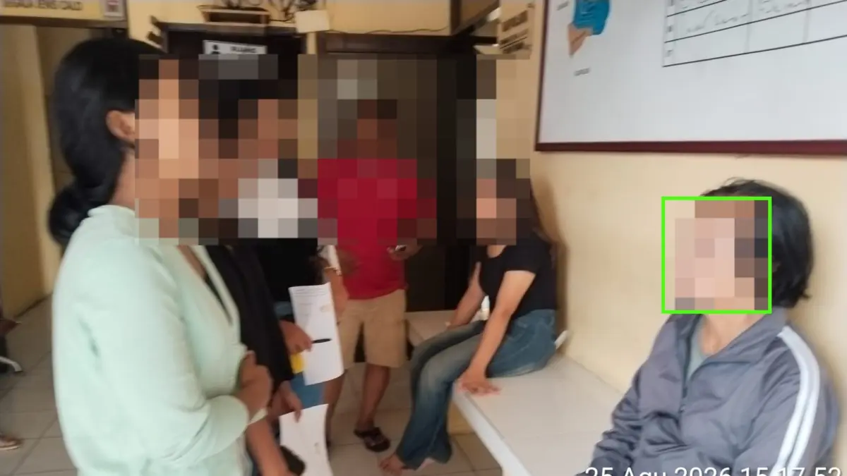 MEDIASI – Polisi memediasi pemilik kos dengan empat perempuan yang masuk dan menginap tanpa izin di kos khusus pria di Siantar. Persoalan akhirnya diselesaikan secara damai.