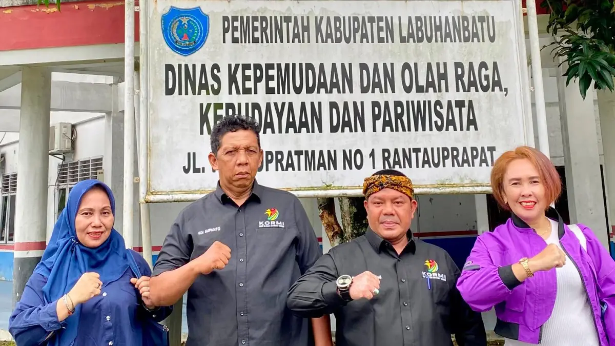Pengurus Caretaker KORMI Labuhanbatu usai beraudiensi dengan Disporabudpar Labuhanbatu di Rantauprapat. (Fajar)