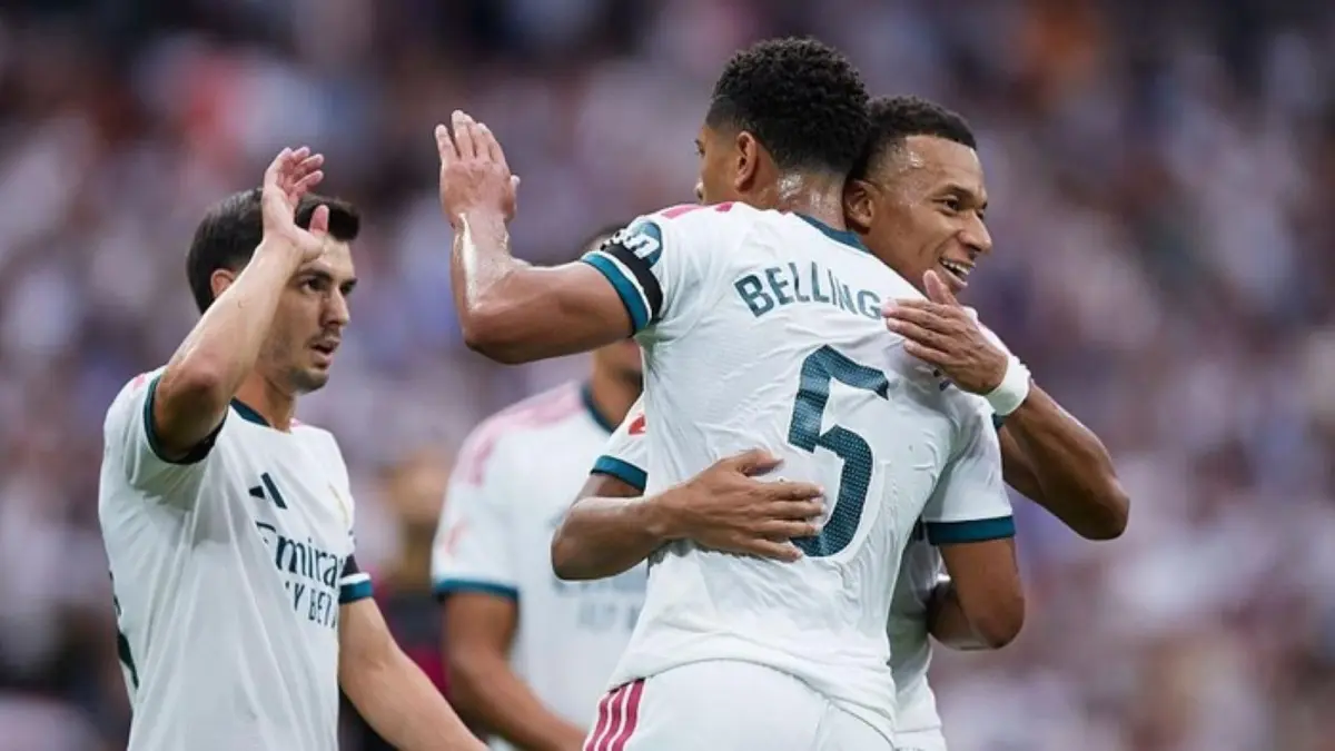Jude Bellingham menjadi salah satu aktor kemenangan Real Madrid 4-0 atas Malaga pada pekan ketiga LaLiga 2026/2027 di Santiago Bernabéu.