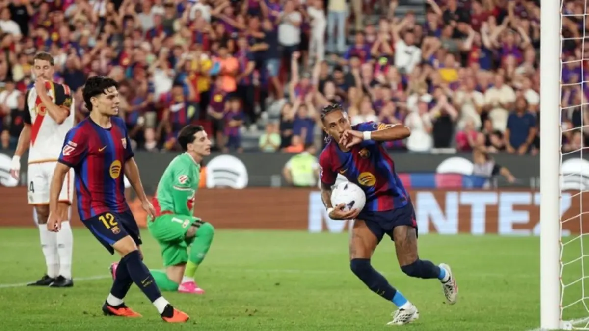 Lamine Yamal dan Raphinha menjadi bintang kemenangan Barcelona saat mengalahkan Rayo Vallecano 5-2 pada pekan ketiga LaLiga 2026/2027 di Camp Nou.