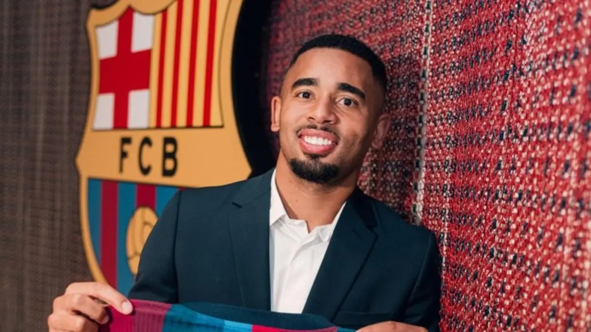 GABRIEL JESUS — Gabriel Jesus resmi bergabung dengan Barcelona setelah direkrut dari Arsenal dan siap membuktikan diri meski awalnya menjadi alternatif Julian Alvarez.