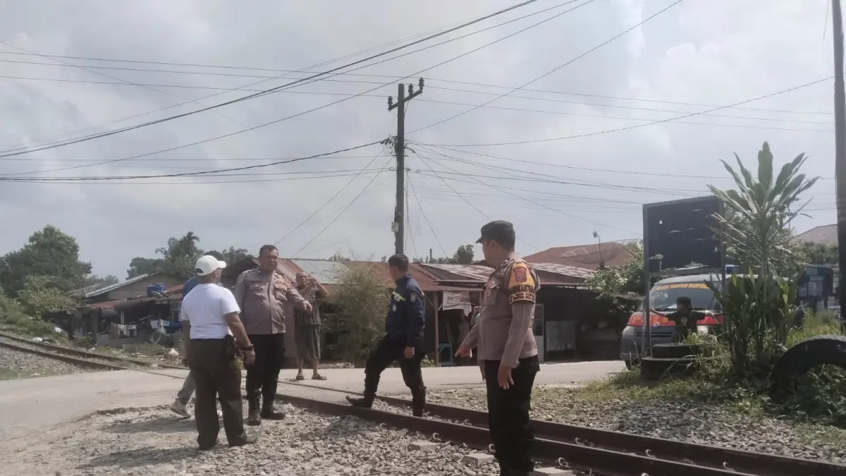 Lokasi karyawan PT KAI GGHN (18) disambar kereta api di Jalan Tambun Timur, Kelurahan Tambun Nabolon, Kecamatan Siantar Martoba, Pematangsiantar, Rabu (2/9/2026).