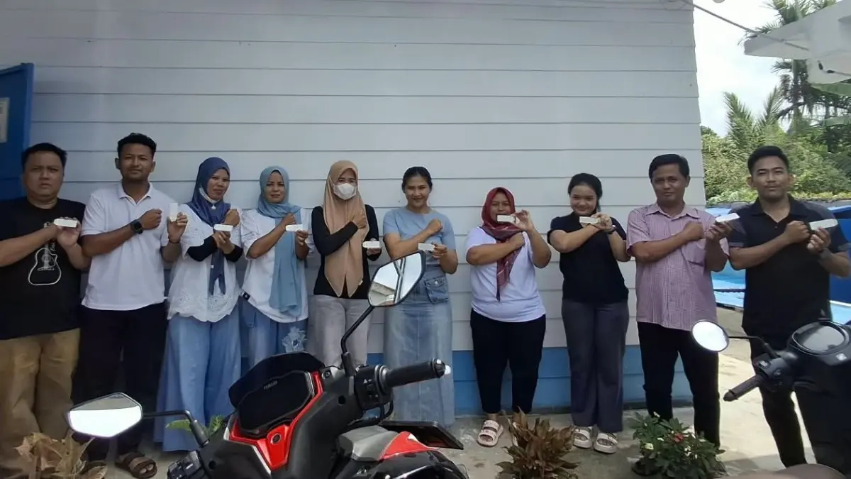  Staf dan seluruh relawan SPPG Balimbingan 2 melakukan tes urine berkala pada Sabtu (5/9/2026) pagi sekitar pukul 10.00 WIB 