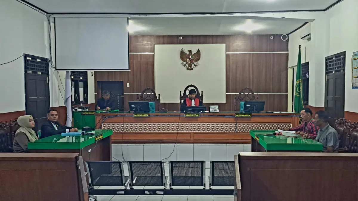 Proses sidang praperadilan yang diajukan Ferbriani terhadap Polres Tapsel, Rabu (9/9/2026) di PN Padangsidimpuan. (Samman/MetroDaily)