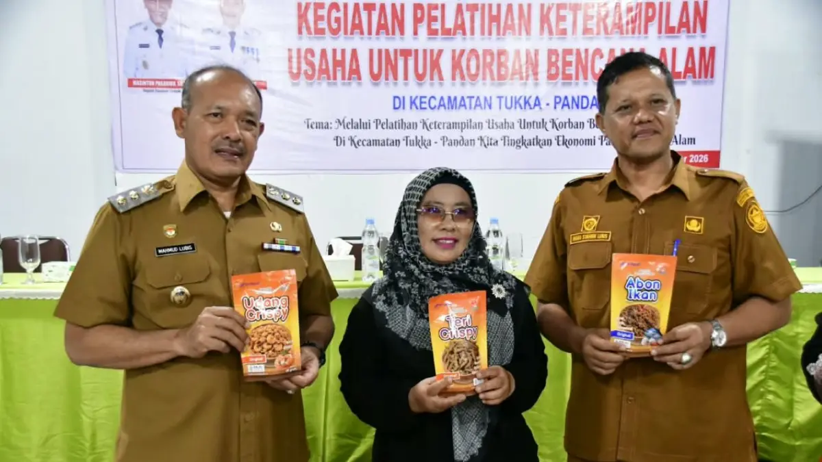 Dinas Koperasi dan UMKM Tapteng membuka pelatihan keterampilan usaha bagi warga terdampak bencana di Kecamatan Tukka, Pandan, dan Badiri. 