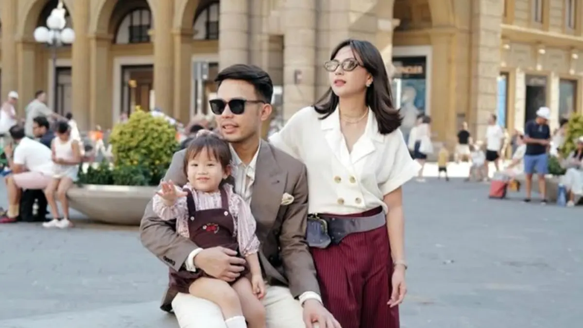 Jessica Mila mengumumkan kehamilan anak keduanya melalui unggahan di Instagram.
