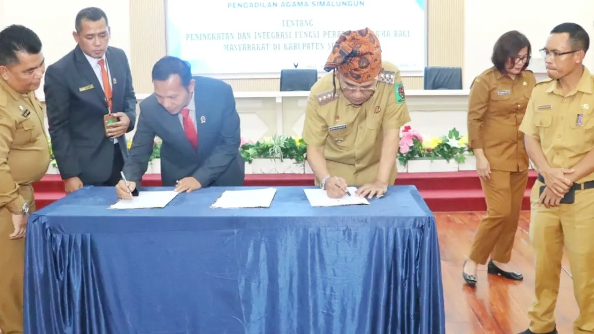 Penandatanganan MoU dan PKS antara Pemkab Simalungun dan Pengadilan Agama Simalungun untuk memperkuat pelayanan publik.