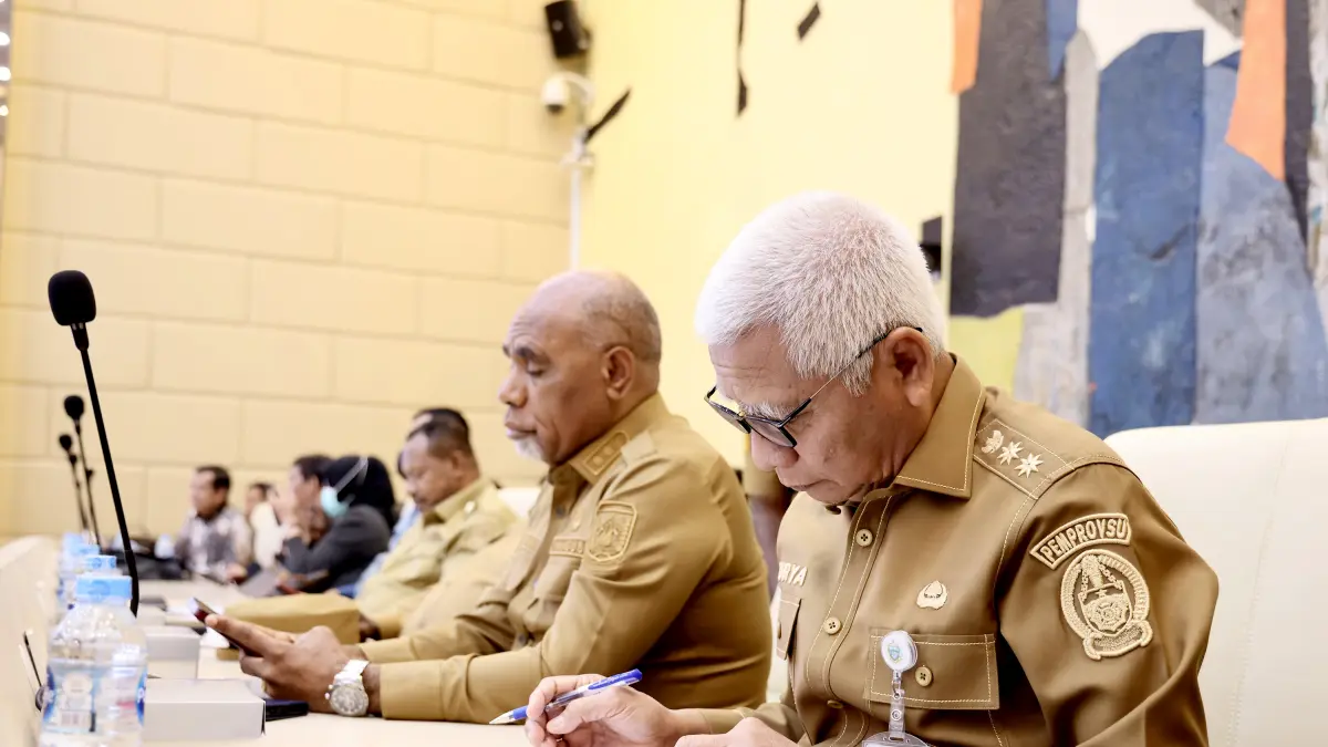Wakil Gubernur Sumut Surya memaparkan strategi optimalisasi aset daerah dan BUMD dalam RDP bersama Komisi II DPR RI di Gedung Nusantara DPR RI, Senayan, Jakarta, Selasa (15/9/2026). (Dok/Wagub Surya)