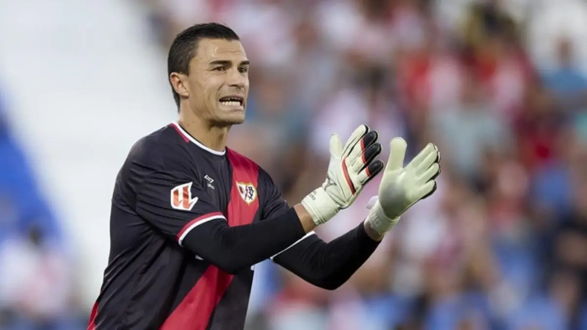 Emil Audero tampil penuh saat Rayo Vallecano mengalahkan Espanyol 2-1. Kiper Timnas Indonesia itu mencatatkan tiga penyelamatan.