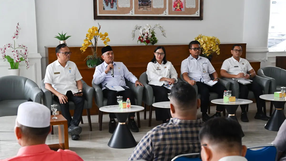 PROGRAM SEKOLAH GRATIS: Disdik Sumut memaparkan progres Program Unggulan Bersekolah Gratis dalam temu pers di Kantor Gubernur Sumut, Medan, Rabu (16/9/2026). Foto: Dinas Kominfo Sumut/Munawar Harahap