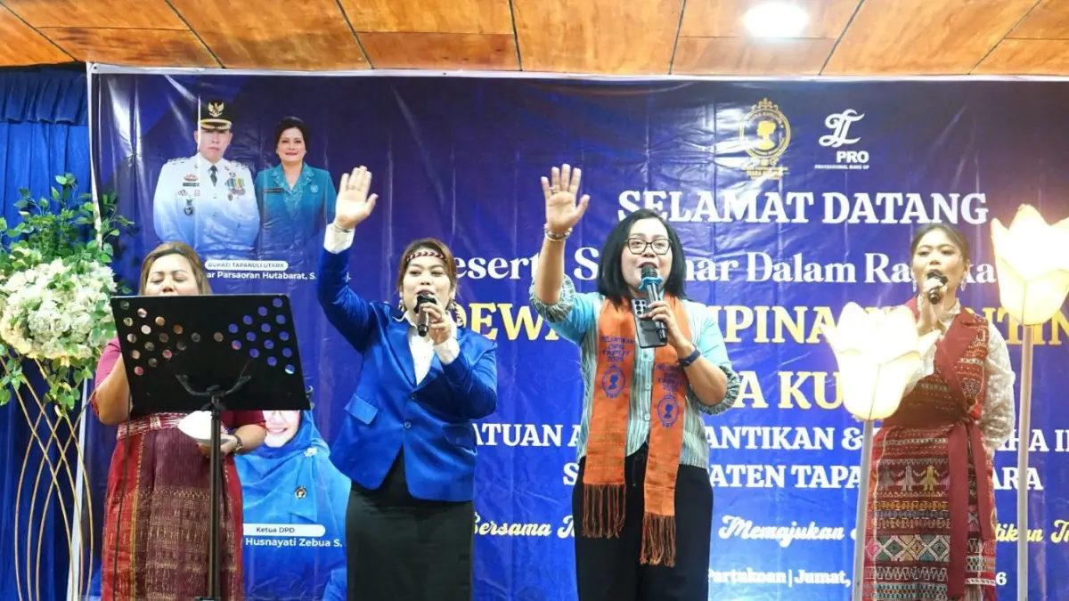 Seminar dalam rangka Pelantikan 15 Dewan Pimpinan Ranting (DPR) Tiara Kusuma (Persatuan Ahli Kecantikan dan Pengusaha Indonesia) se-Kabupaten Tapanuli Utara.