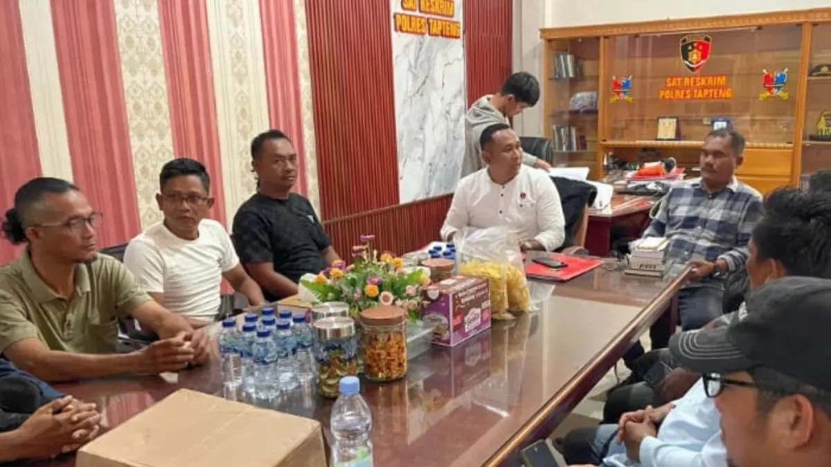 Kasat Reskrim Polres Tapteng dan Kasat Intel terima audiensi AP3H-TT.