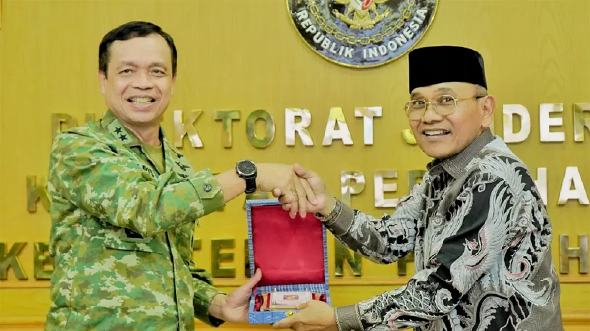 upati Simalungun, Dr. H. Anton Achmad Saragih dan Dirjen Kuathan Kementerian Pertahanan RI, H. Haris Haryanto.