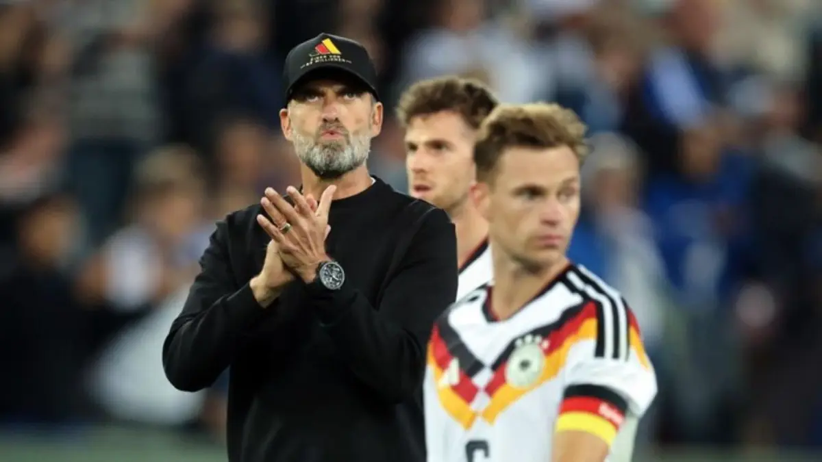 Pemain Timnas Jerman kecewa setelah kalah 0-1 dari Yunani dalam lanjutan UEFA Nations League di WWK Arena.
