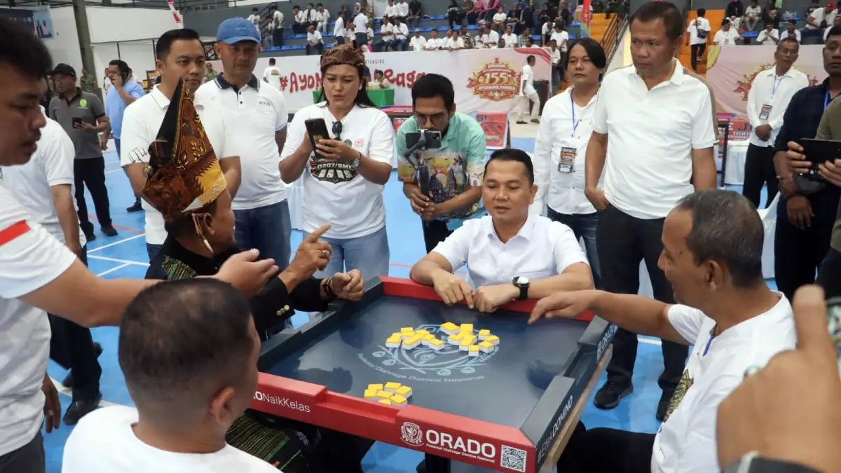 Sebanyak 106 pasangan mengikuti Open Tournament Domino Orado 101 Piala Panglima TNI di GOR Suzuya Merdeka Pematangsiantar.