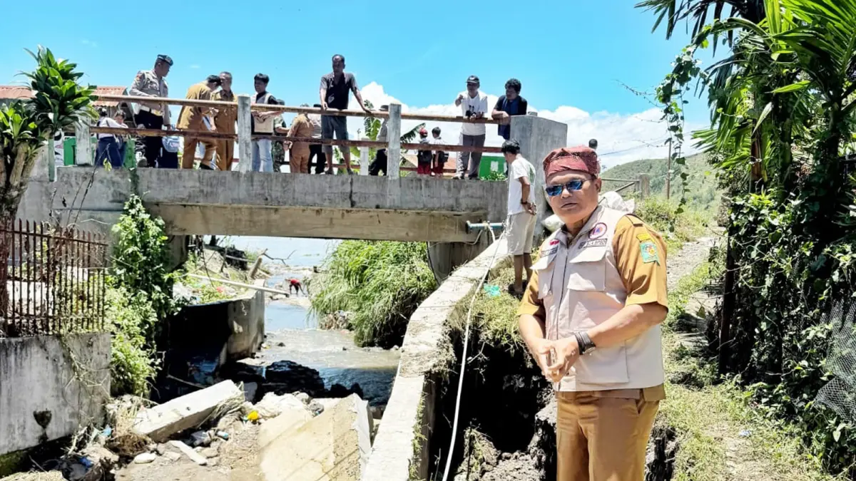 Aliran Sungai Siboro meluap dan menyebabkan banjir yang merendam permukiman warga di Kelurahan Haranggaol, Simalungun.