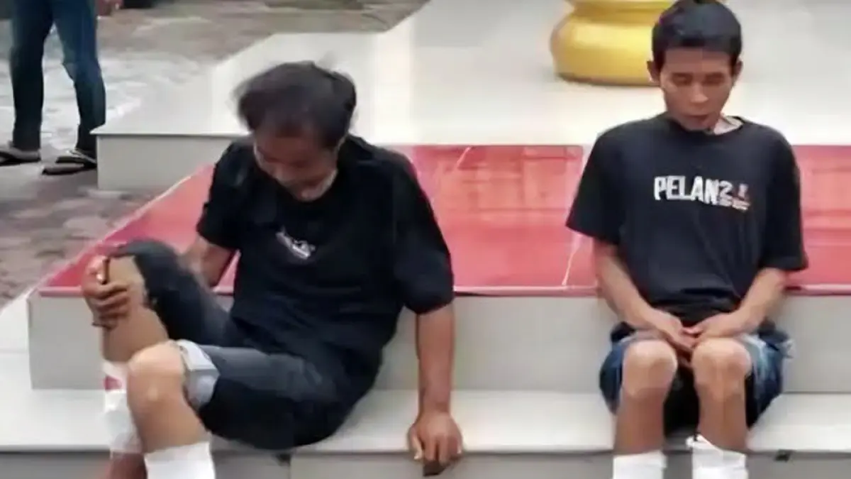 Dua tersangka perampokan dan pembunuhan Wakil Rektor II IT&B Kabanjahe, Asprina Surbakti, yang ditangkap tim gabungan Polda Sumut dan Polres Karo.