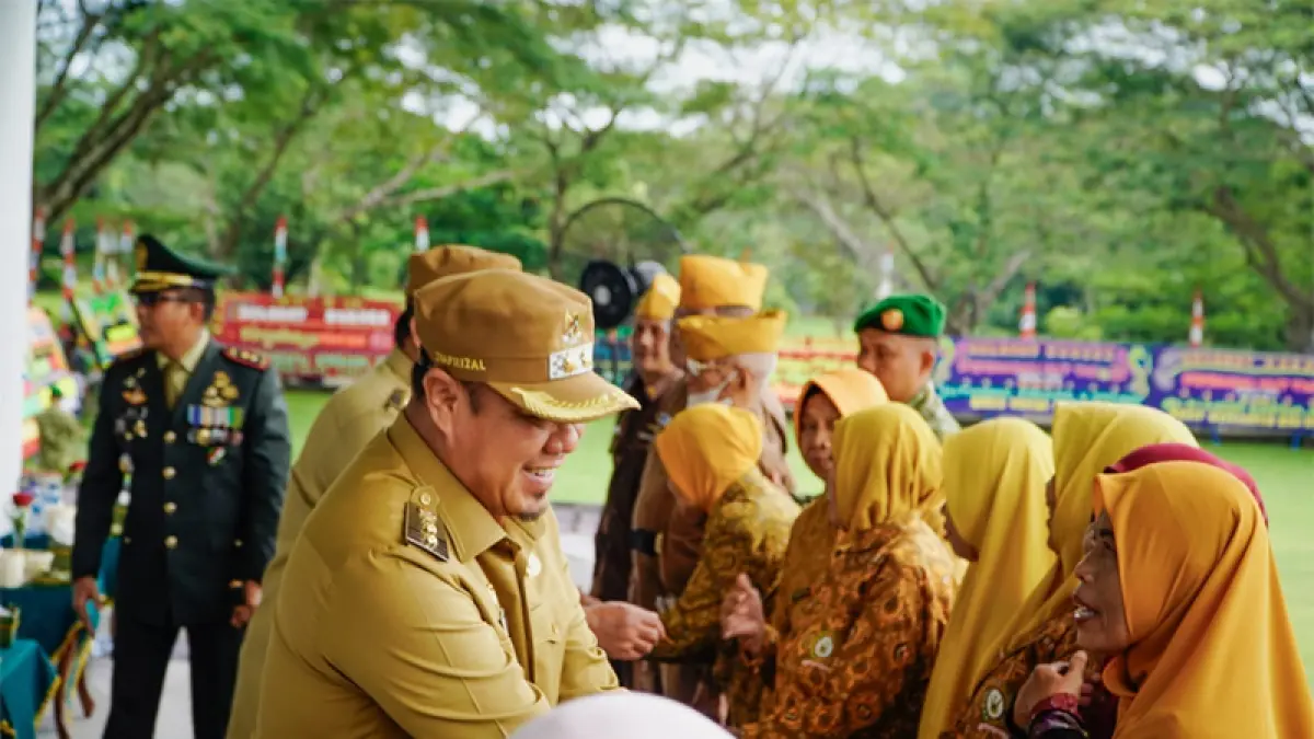 Wakil Bupati Batu Bara Syafrizal menghadiri Upacara Peringatan HUT ke - 81 TNI.