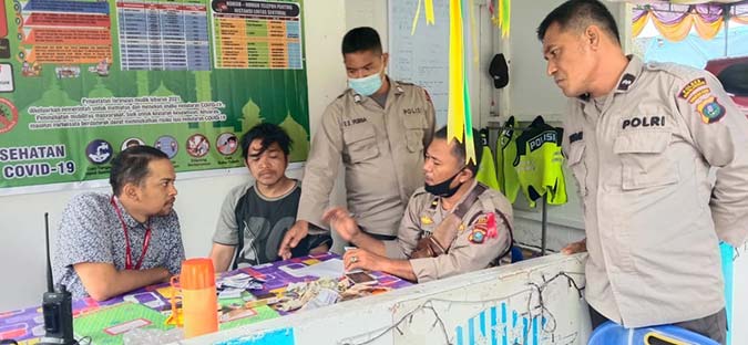 Dua mahasiswa diperiksa polisi.