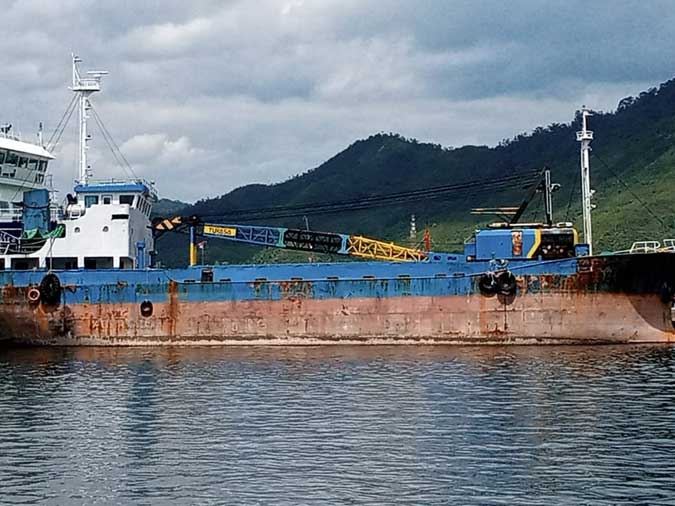 Kapal yang sudah berbulan-bulan sandar di Pelabuhan Sambas Sibolga. 