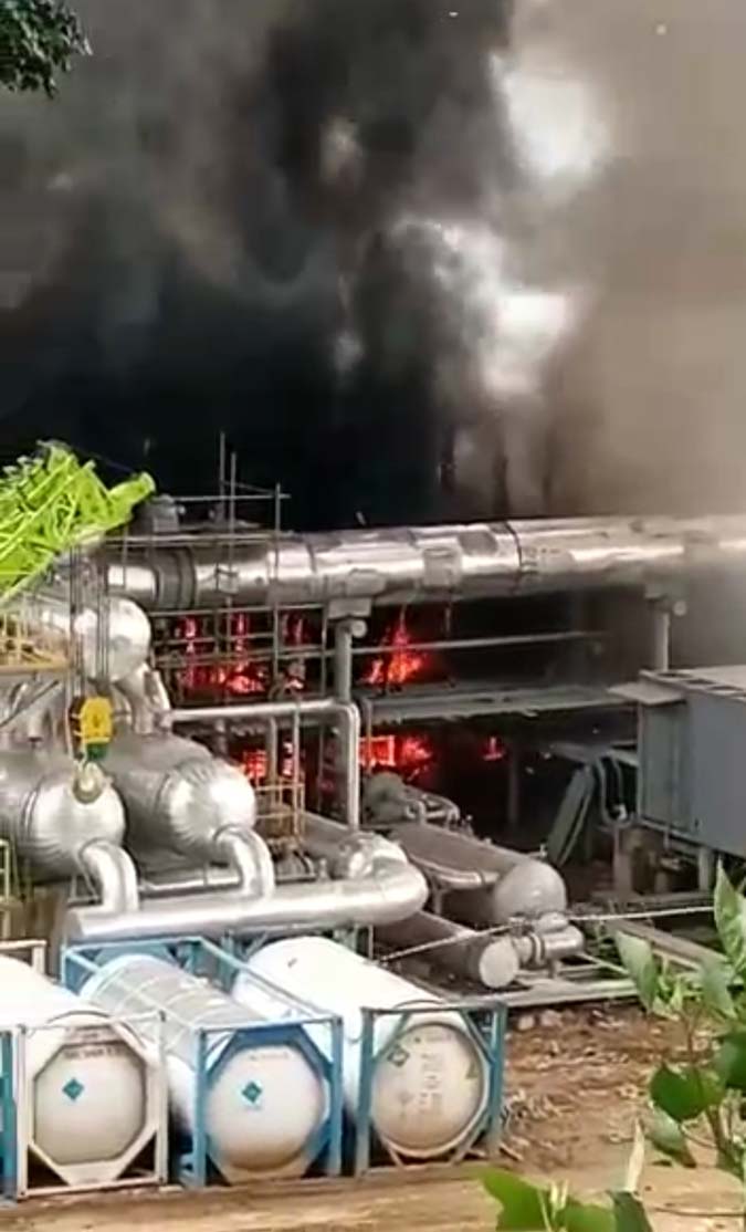Pembangkit Listrik Tenaga Panas Bumi (PLTPb) PT SMGP, terbakar.