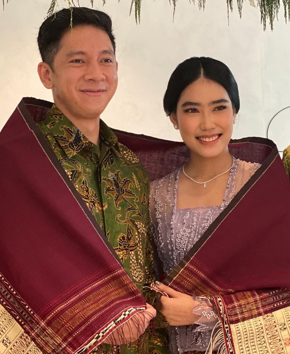 Alika Islamadina-Raja Siregar.