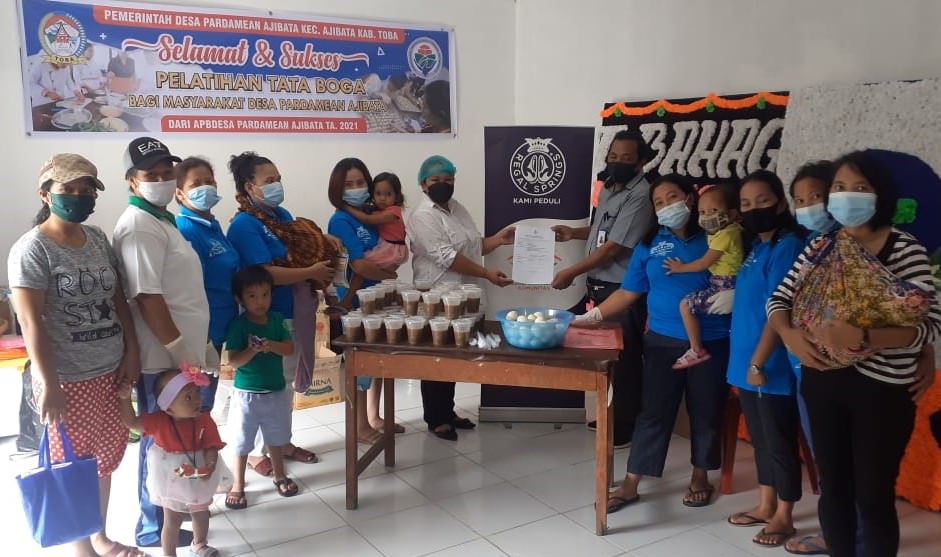 Regal Springs Indonesia menyediakan hampir 1.800 Paket Makanan Tambahan untuk anak balita dan ibu hamil mulai minggu ini di Kecamatan Simanindo Kabupaten Samosir dan Kecamatan Ajibata, Kabupaten Toba.